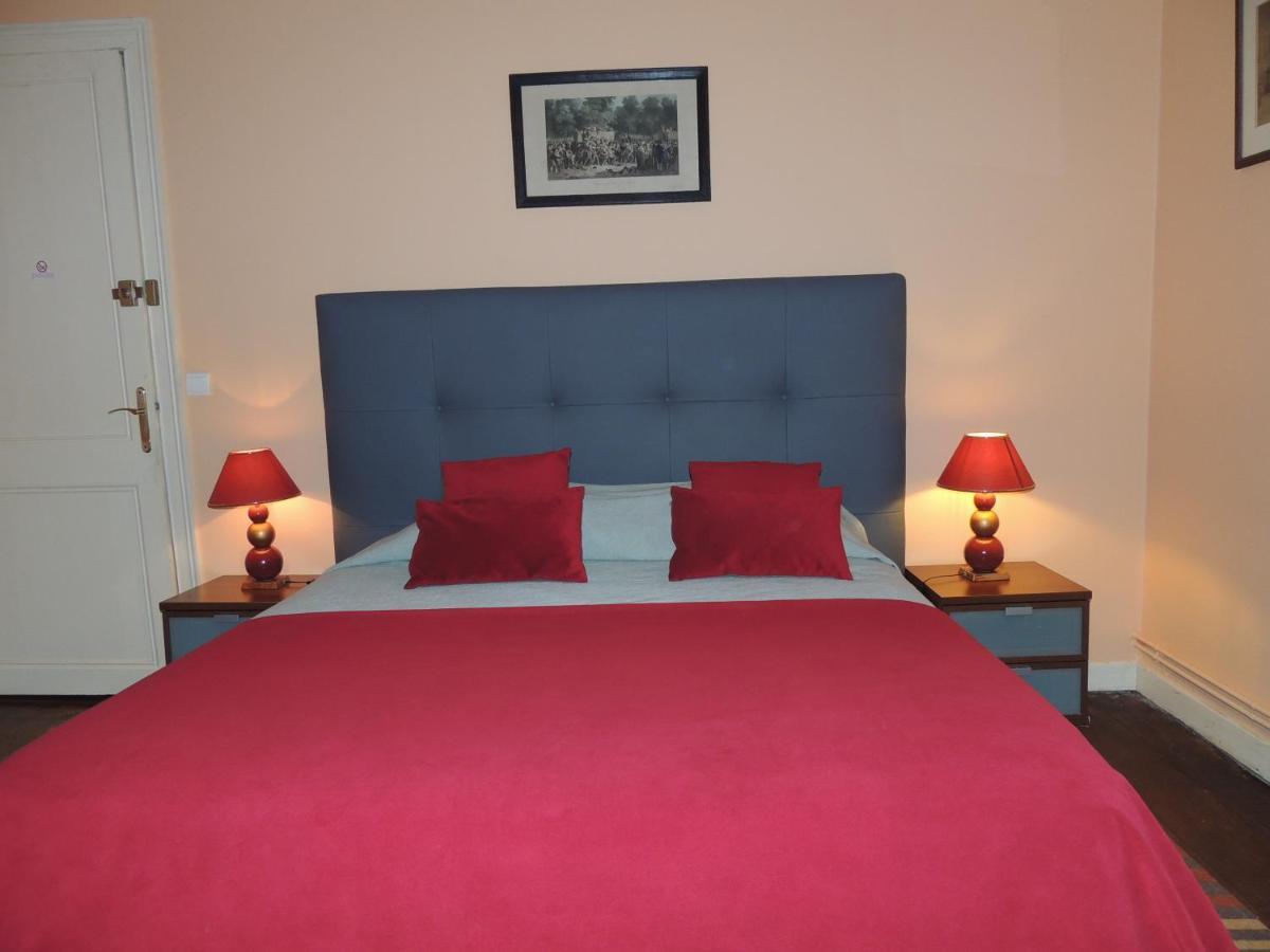 Le Jardin Des Cygnes Bed & Breakfast Pineuilh Bagian luar foto