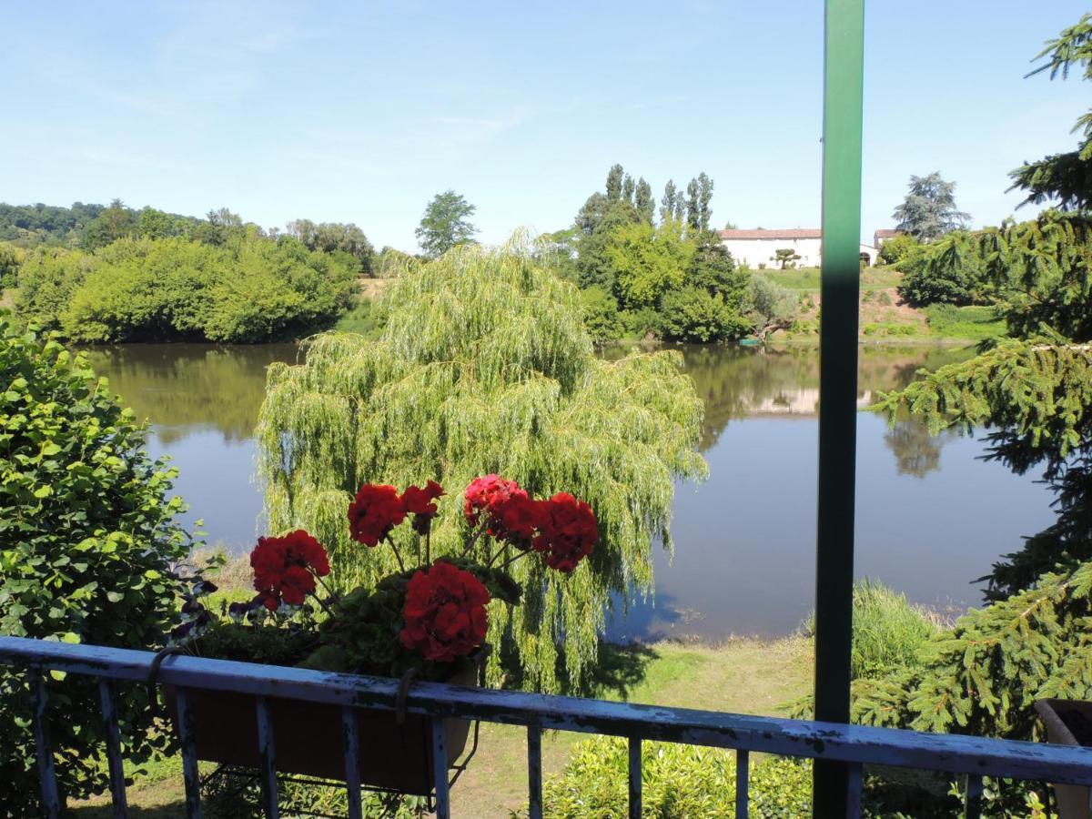 Le Jardin Des Cygnes Bed & Breakfast Pineuilh Bagian luar foto
