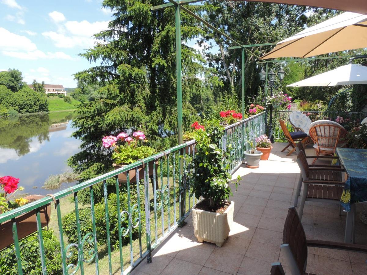 Le Jardin Des Cygnes Bed & Breakfast Pineuilh Bagian luar foto